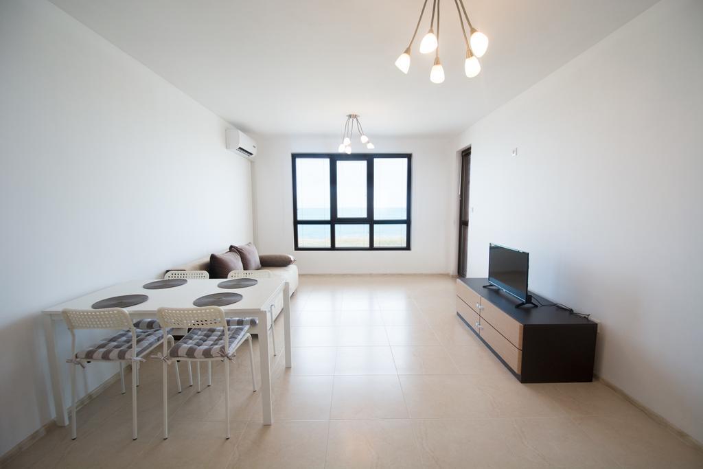 Sunrise Apartment *
